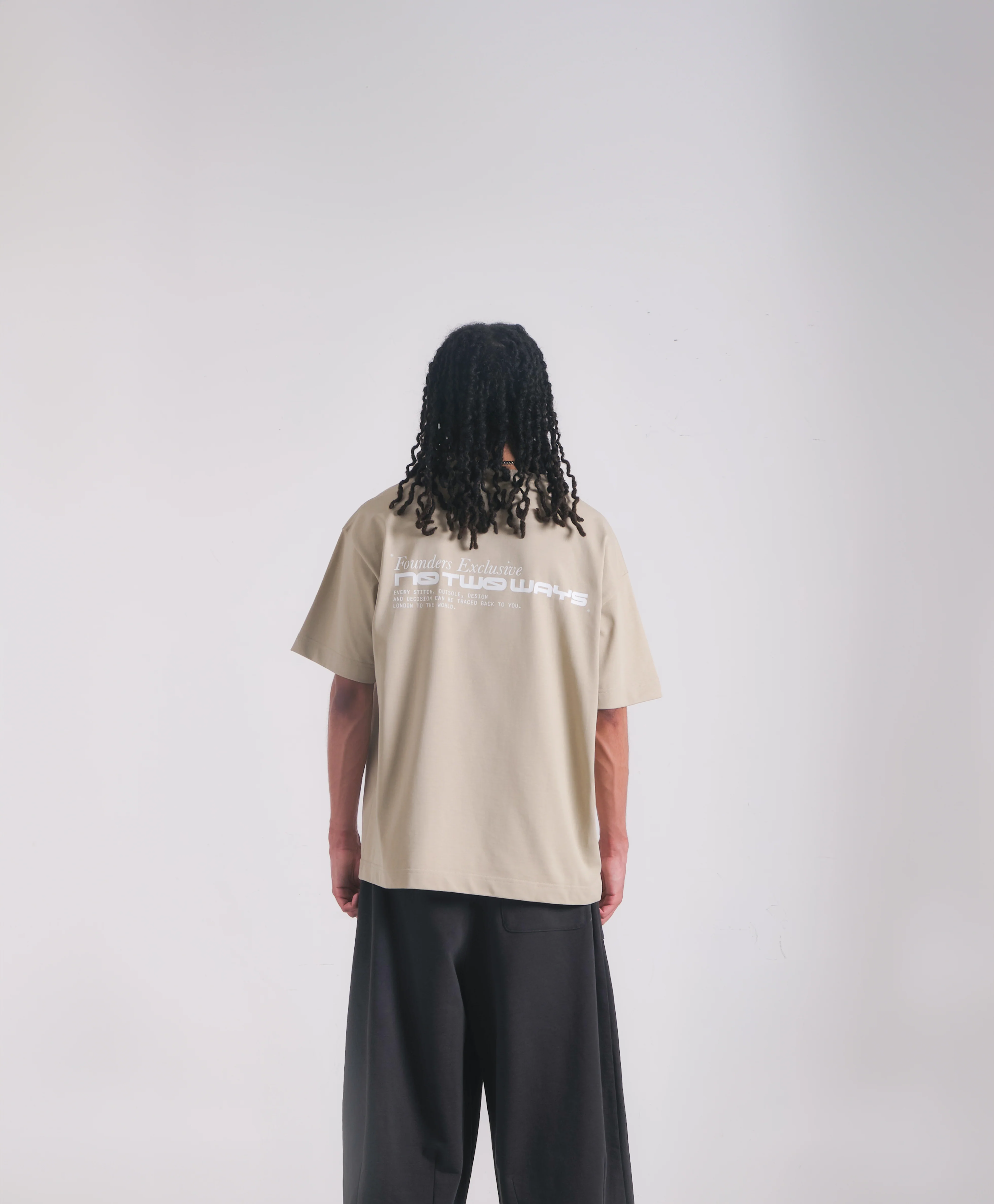 FOUNDERS' TEE - BEIGE - Image 4