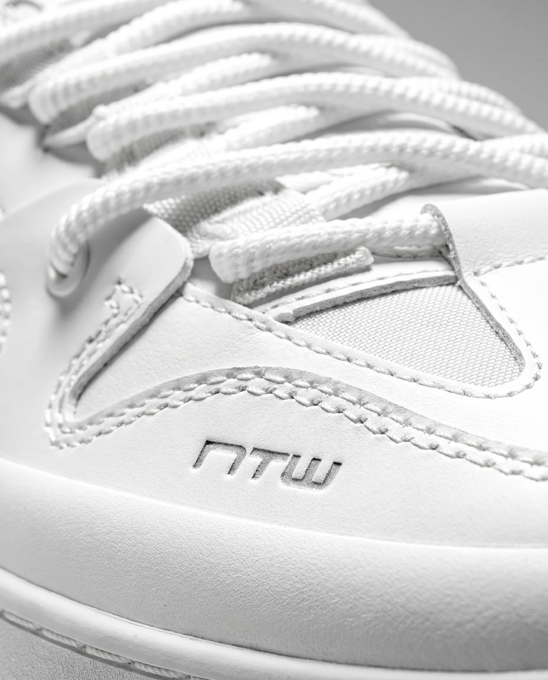 Vault TL Full White - VIP Window - Image 8